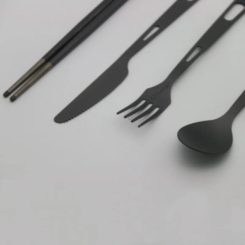 Pure Titanium Black Tableware  - Camping Cooking Set For 4 recensione e prezzo